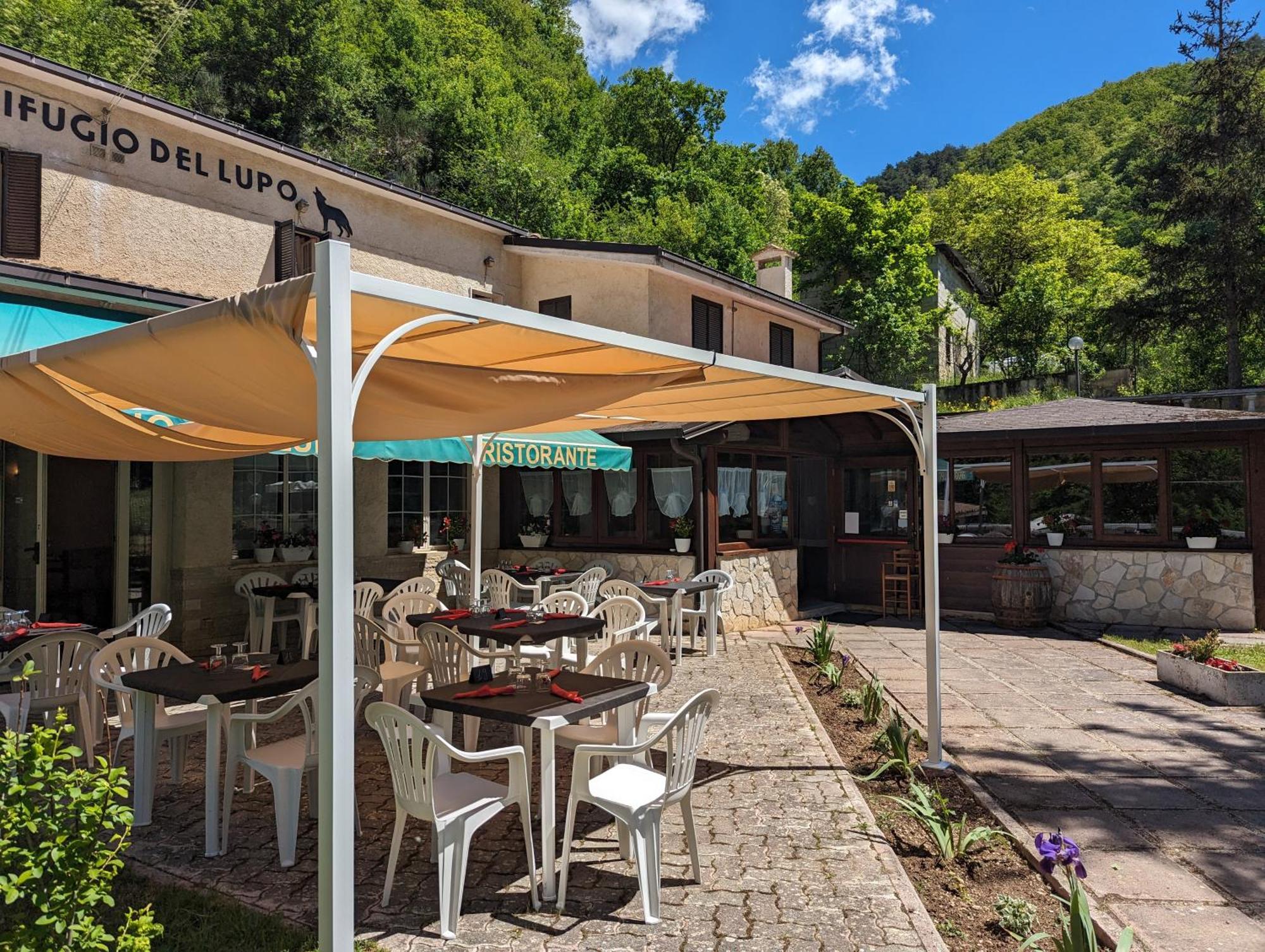 Hotel Il Rifugio Del Lupo スカンノ エクステリア 写真