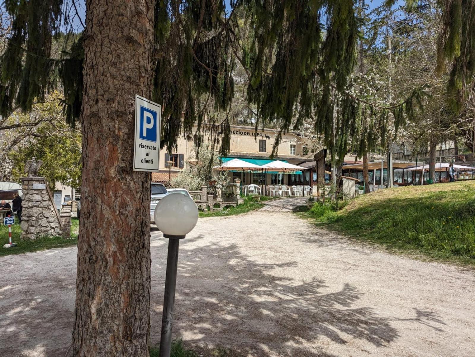 Hotel Il Rifugio Del Lupo スカンノ エクステリア 写真